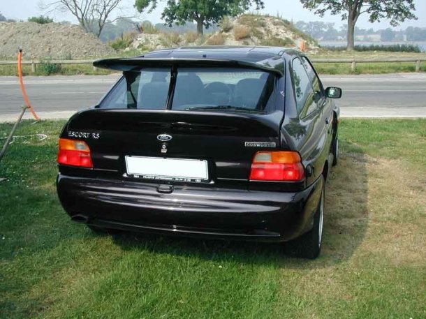 ford_escort_rs_cosworth3