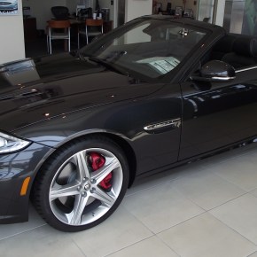 Jaguar XKR convertible 2012: el felino salvaje medio&nbsp;domesticado.