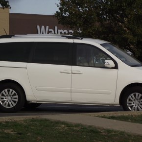 CM: Kia Sedona&nbsp;2012.