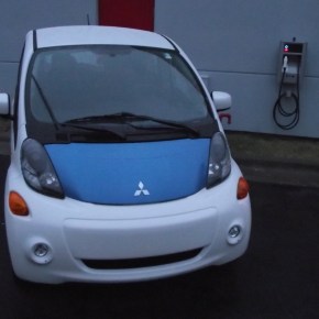 Manejando: Mitsubishi i-MiEV&nbsp;2012.