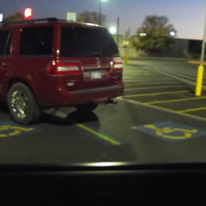 Lecciones de estacionada . Edicion ocupando doble&nbsp;espacio.