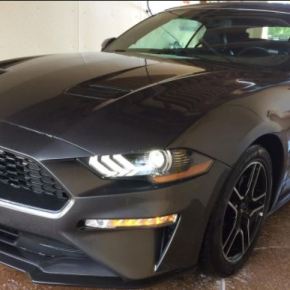 Manejando: Ford Mustang Premium Convertible&nbsp;2020.