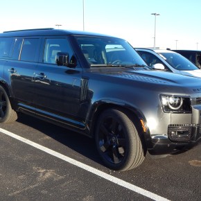 ALV: Land Rover Defender 130&nbsp;2023.