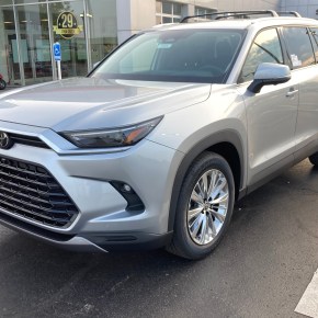 ALV: Toyota Grand Highlander&nbsp;2024.