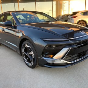 Manejando: Hyundai Sonata&nbsp;2024.