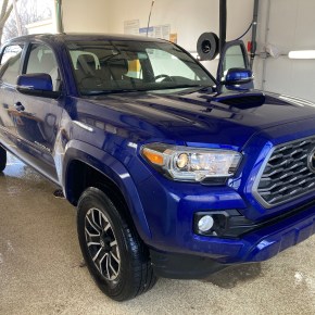 Manejando: Toyota Tacoma&nbsp;2023.