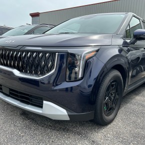 ALV: Kia Carnival&nbsp;2025.