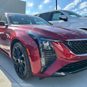 ALV: Cadillac CT5&nbsp;2025.