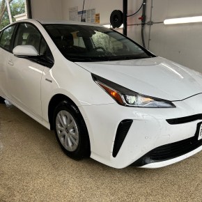Manejando: Toyota Prius&nbsp;2022.