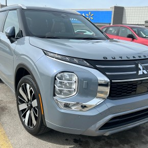 ALV: Mitsubishi Outlander&nbsp;2025.