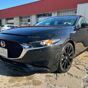 Manejando: Mazda Mazda3&nbsp;2025.