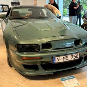 Presentación Especial: Aston Martin Vantage V600 Le Mans&nbsp;1999.