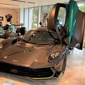 Presentación Especial: Aston Martin Valhalla&nbsp;2026.