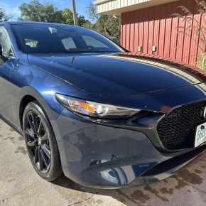 Manejando: Mazda 3 hatchback&nbsp;2025.