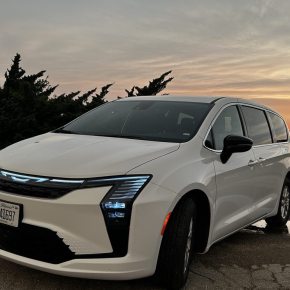 Manejando: Chrysler Pacifica&nbsp;2027.